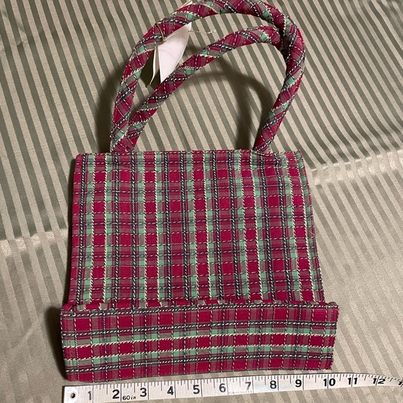 Longaberger Red and Green Plaid Tote with Embroidered Stars - Picture 2 of 6